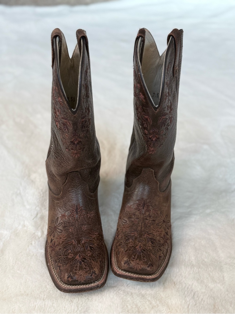 Ariat Ardent Brown Embroidered Leather Western cowboy Boots